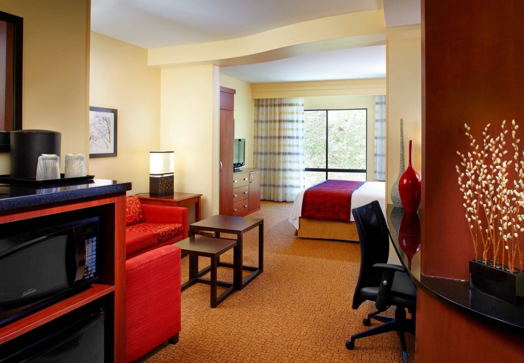 Courtyard by Marriott Pittsburgh Washington Meadow Lands