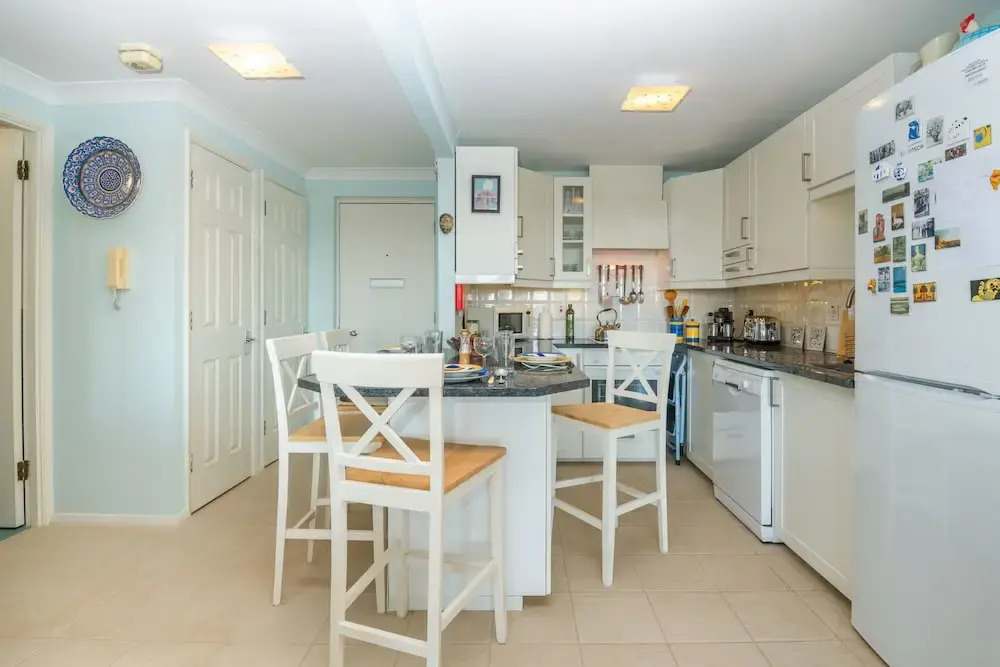 Delightful Wapping Home with Stunning River Views