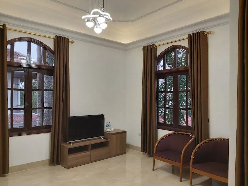 Vạn Xuân Royal Hotel