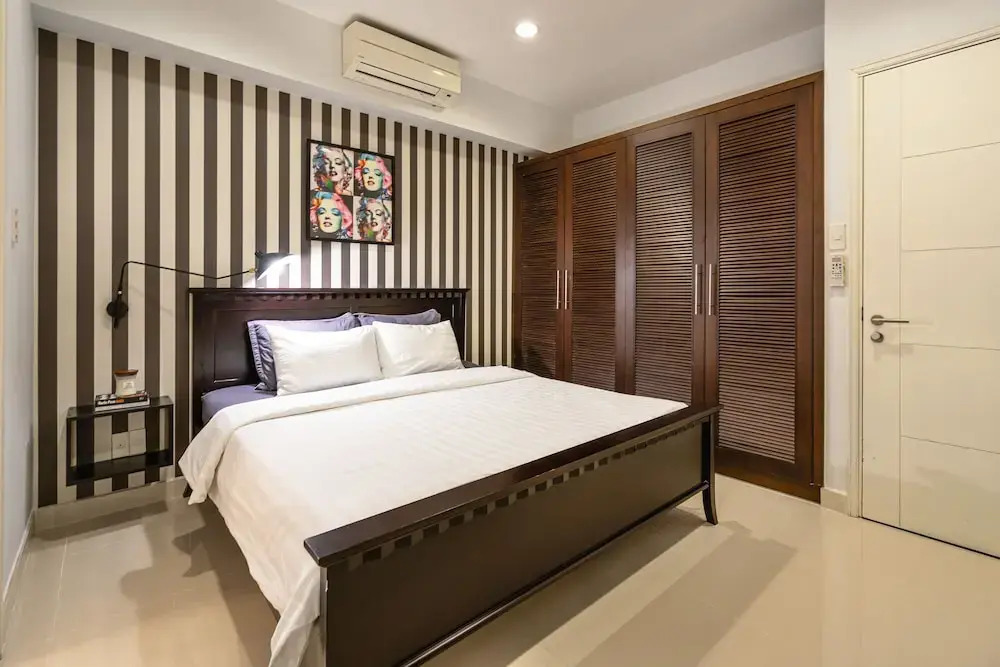 Saigon Suites Collection by Idg in D1