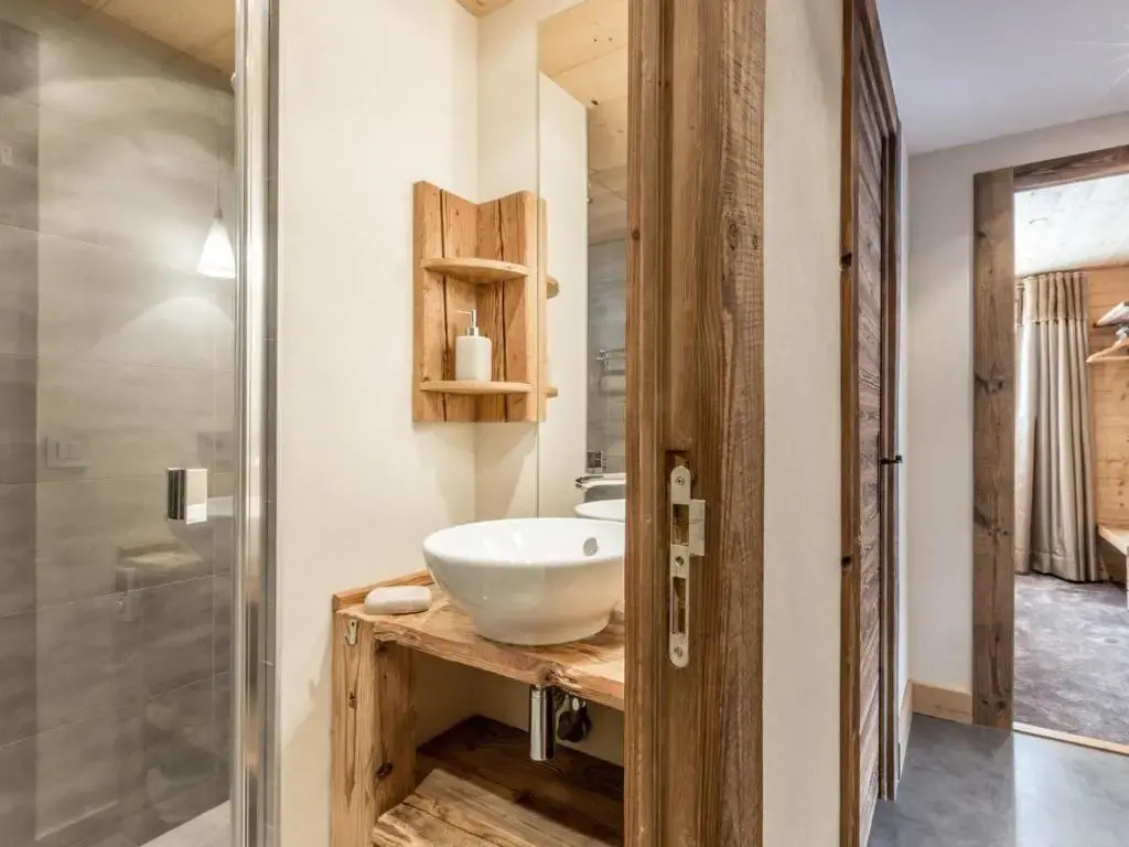 Appartement 4★, 5 pers, ski au pied, proche centre - FR-1-304-149