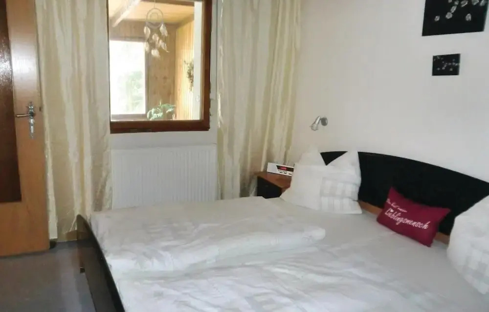 Nice Home In Güntersberge With Sauna