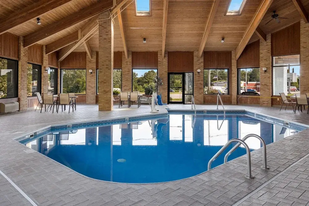 Ashland Inn & Suites