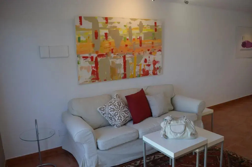 Lacy Golf Apartments