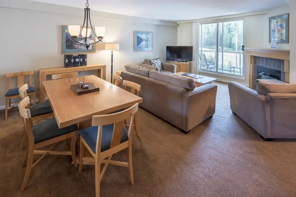 Woodrun Lodge 209 by Outpost Whistler
