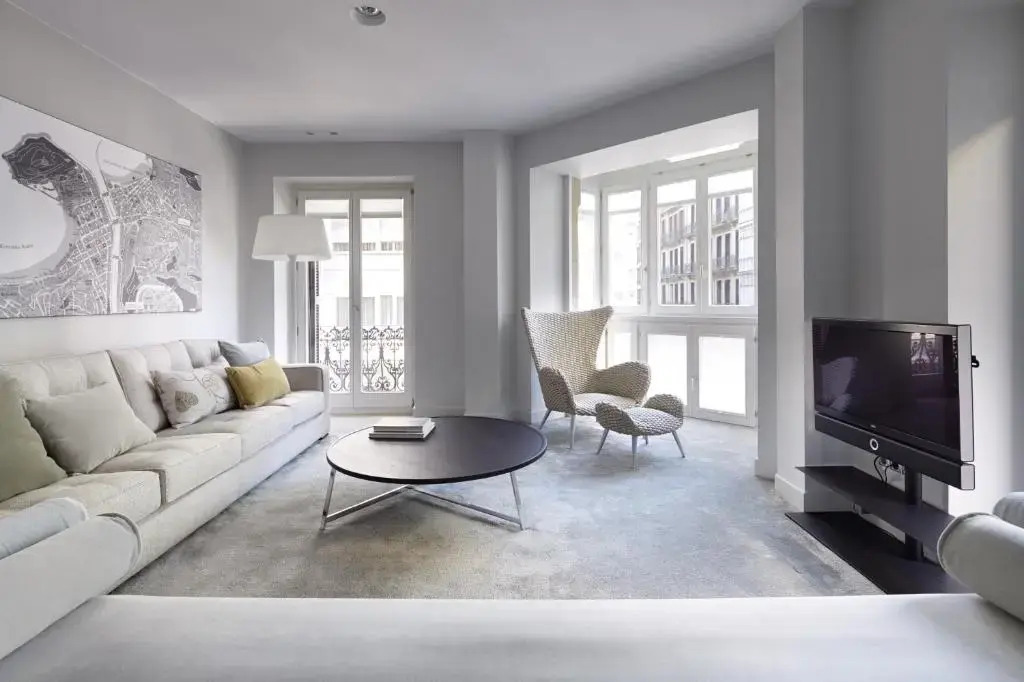 Easo Suite 7 Apartment by Feelfree Rentals