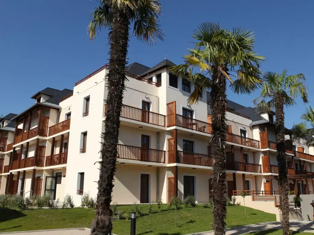 Zenitude Hôtel-Résidences Lourdes LAcacia