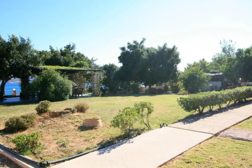 Seaside, relaxing family house with playground! Villa Lavrys 4