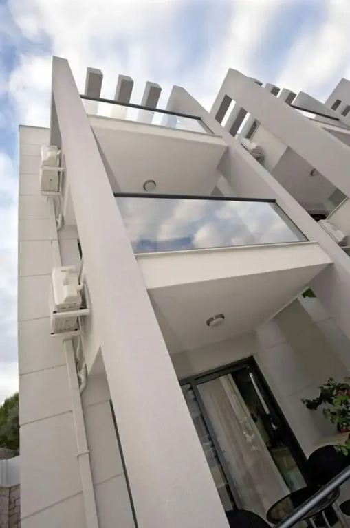 Kondo Suites & Residence