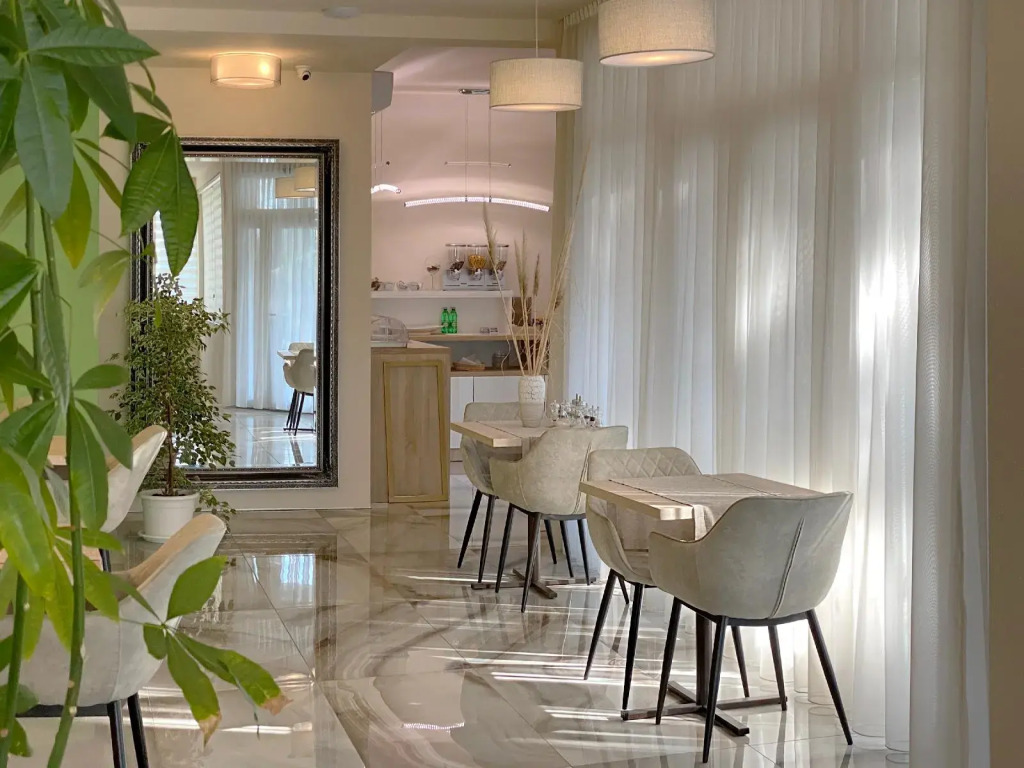 Shangri La Mansion