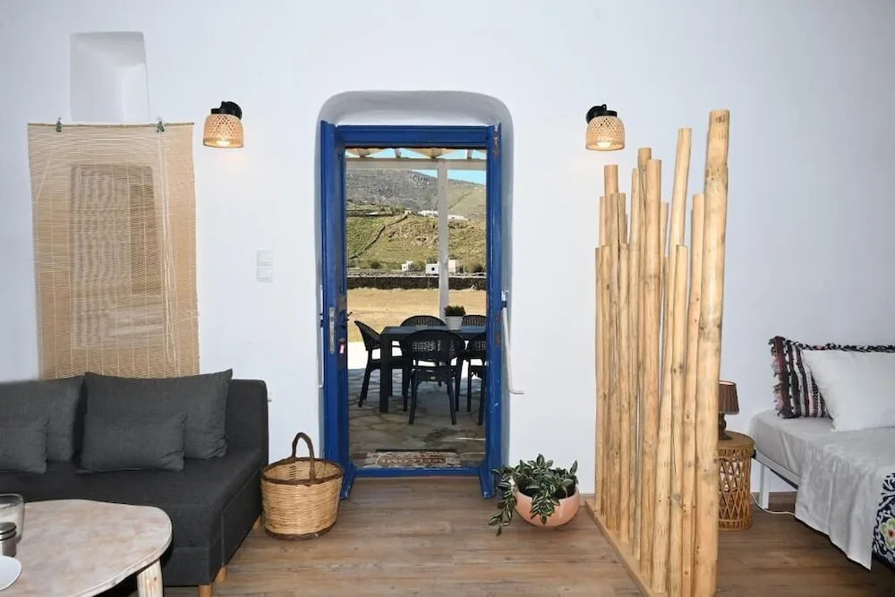 MZ Mykonos Rock