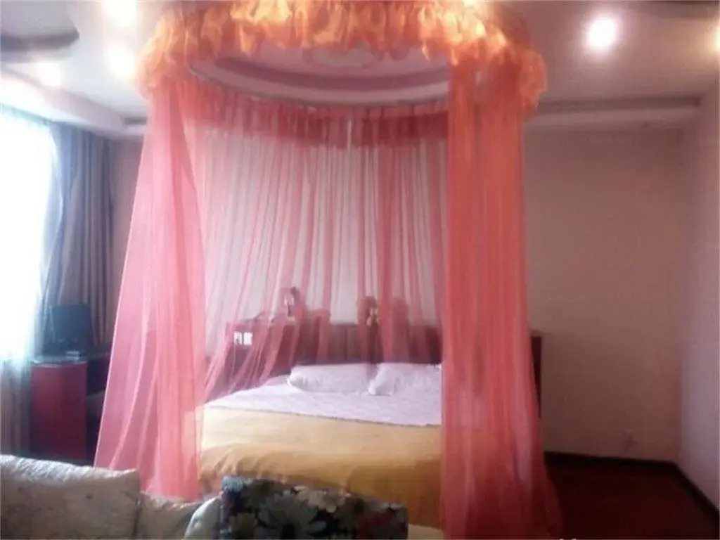 Yarisha Holiday Hotel - Mianyan
