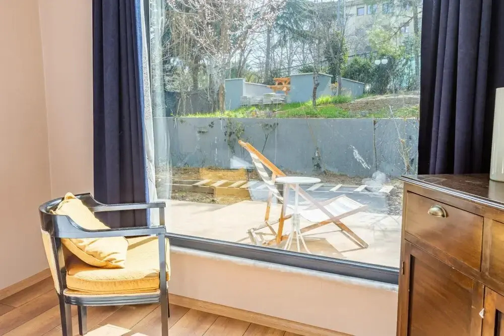 Peaceful Detached House With Garden in Besiktas