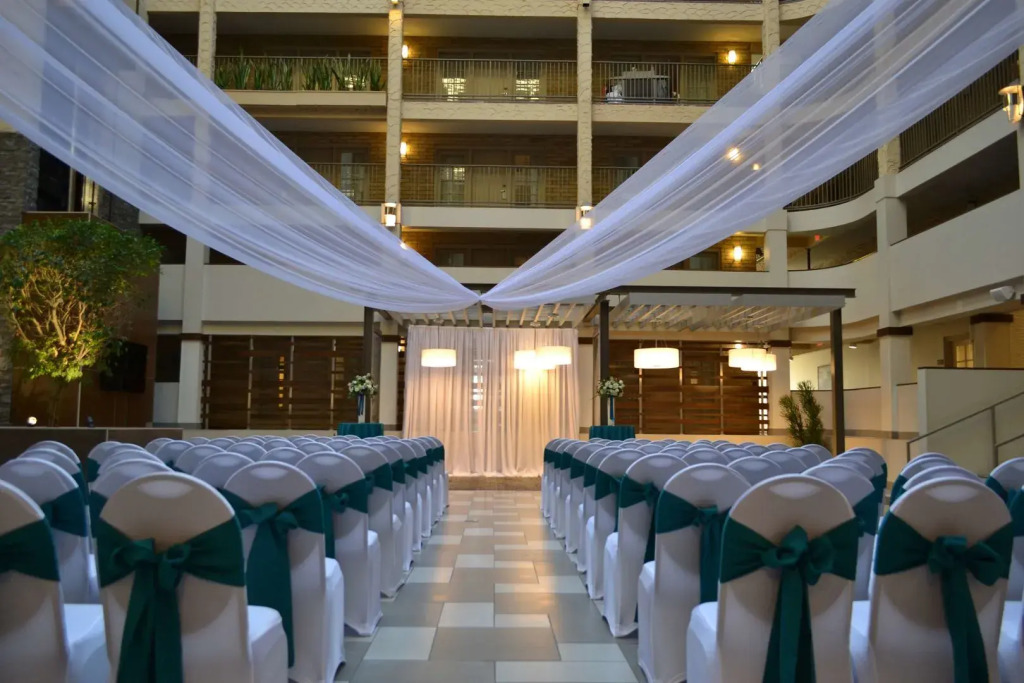 Embassy Suites by Hilton Minneapolis Bloomington Edina
