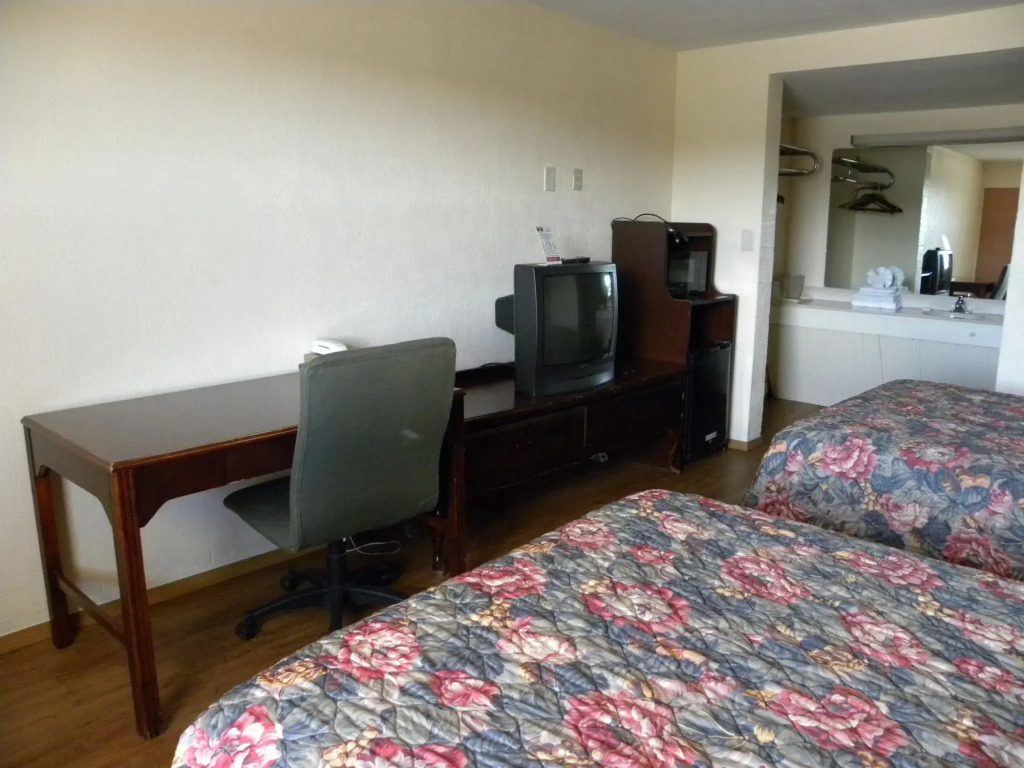 Guest Inn Rogers
