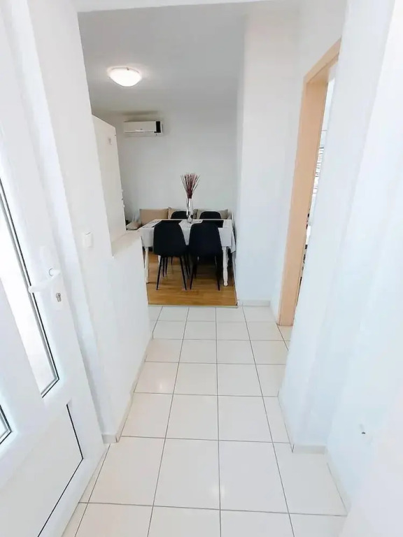 Cute apartment in stone house near sea