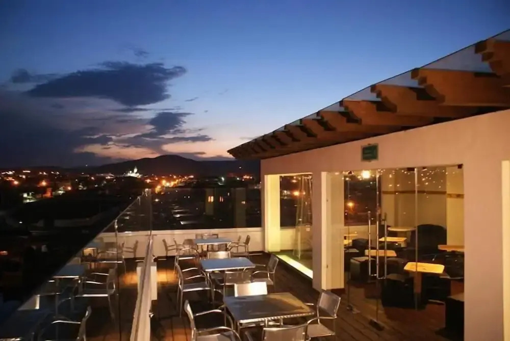 Hotel 9 Manantiales