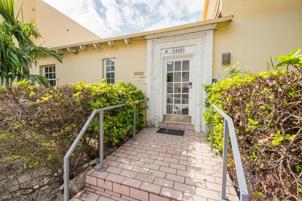 Hispaniola Apartments Part of the Oasis Casita Collection