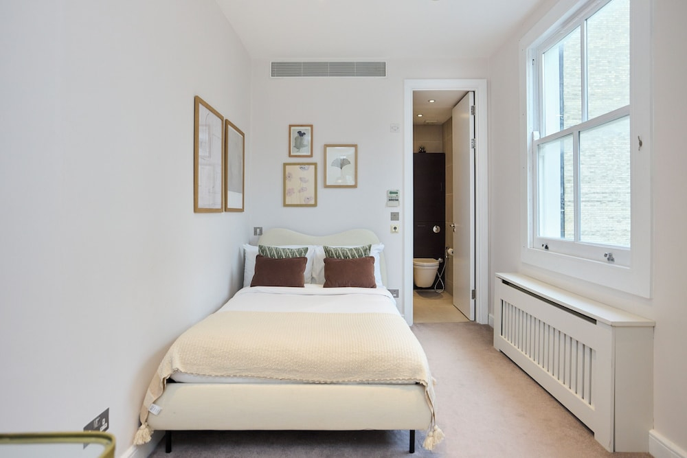 The Kensington End House