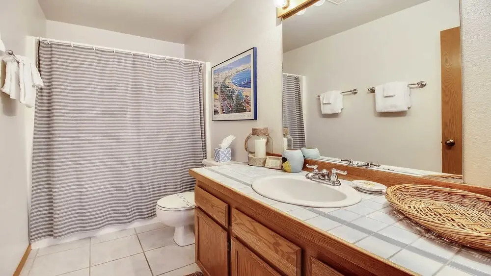 Skyline Condo 10