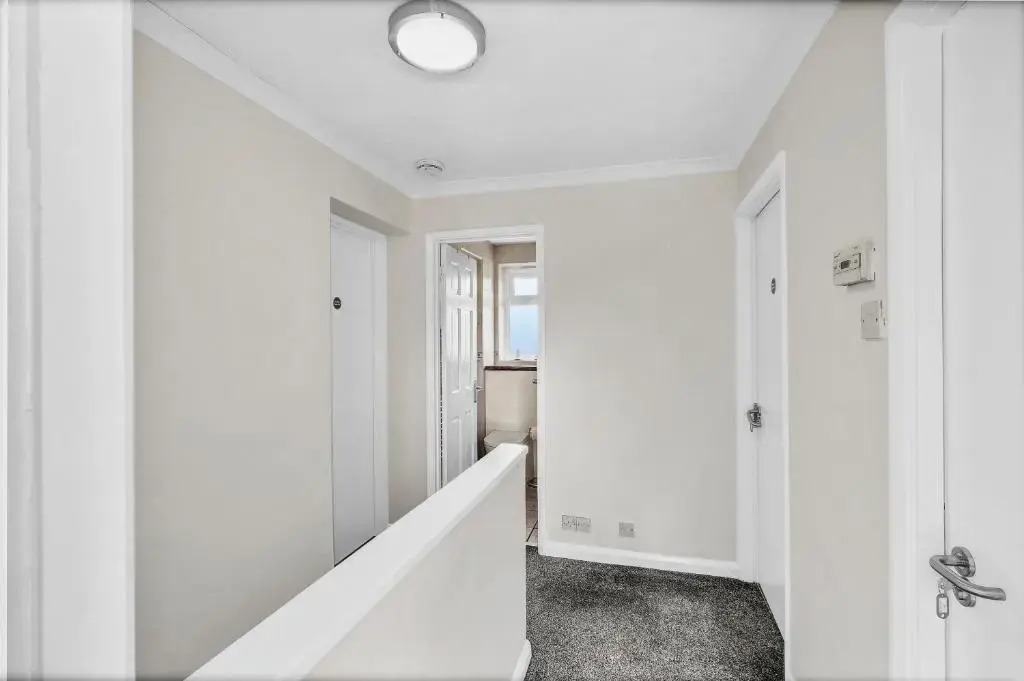 Heathrow Living St Annes Serviced House 5 bedrooms 3 bath