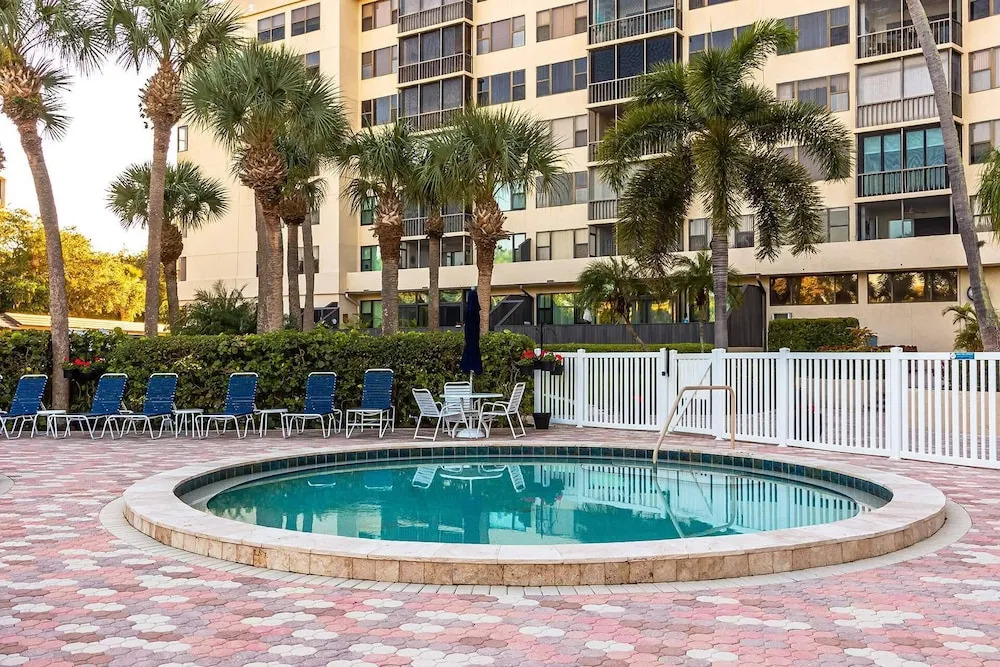 Harbor Towers 2nd Fl 2 Bedroom Pool View