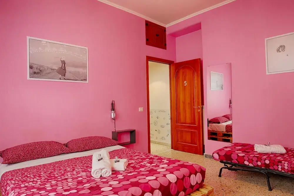 Cuma Suites