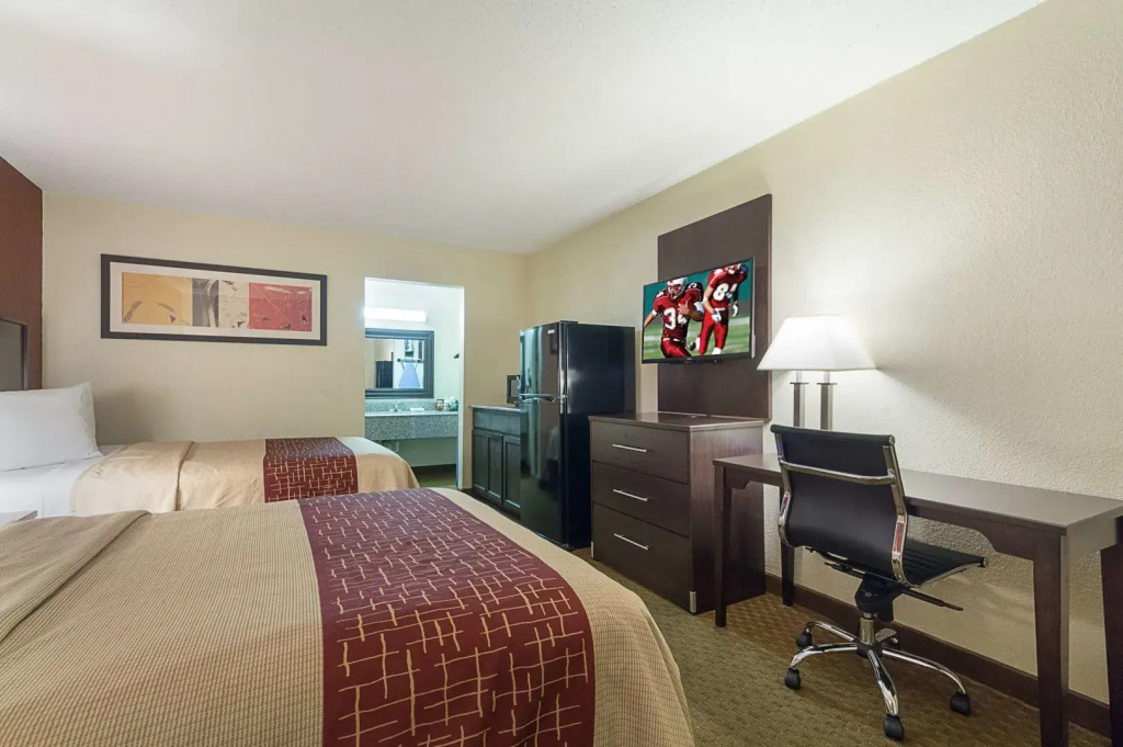 Red Roof Inn PLUS+ Dallas - Addison