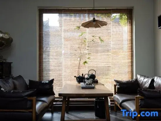 Ruoshuiju | Ancient City View, Listen to the Wind, Appreciate the Moon, Courtyard Holiday Villa