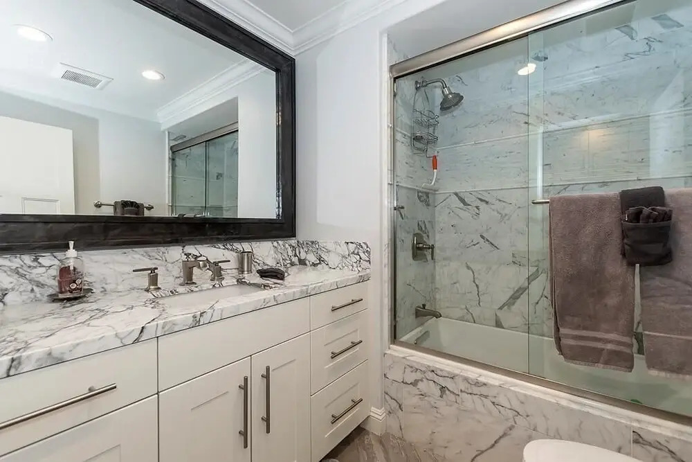 029 Lakefront Luxury Home