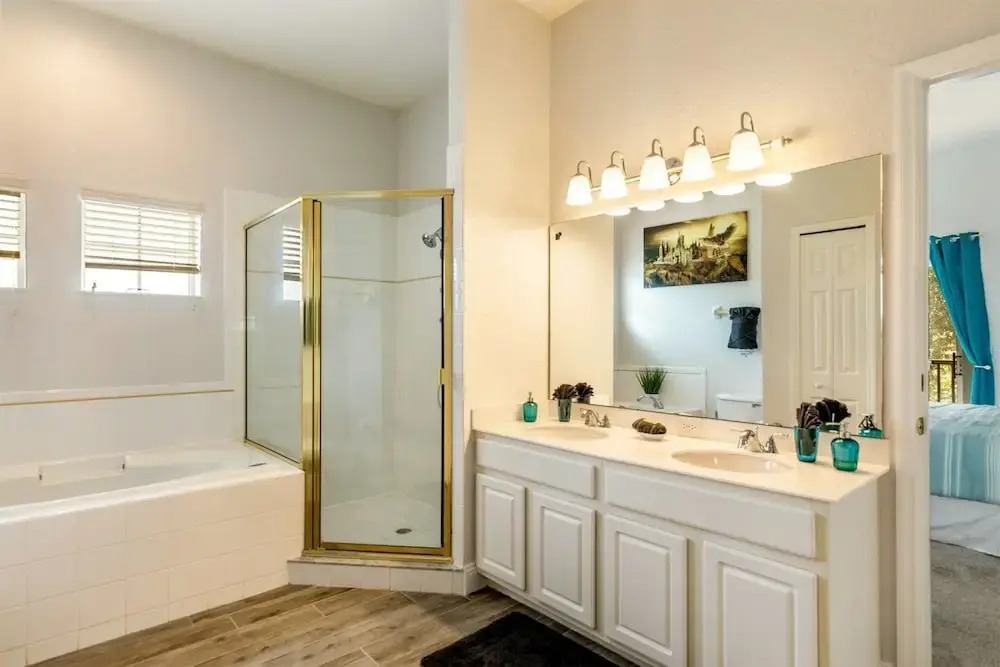 Fabulous modern 3 bed condo in Bahama Bay resort - Villa #493