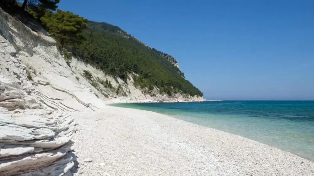 Villa With 5 Bedrooms in Sirolo, With Wonderful sea View, Private Pool and Wifi Near the Beach
