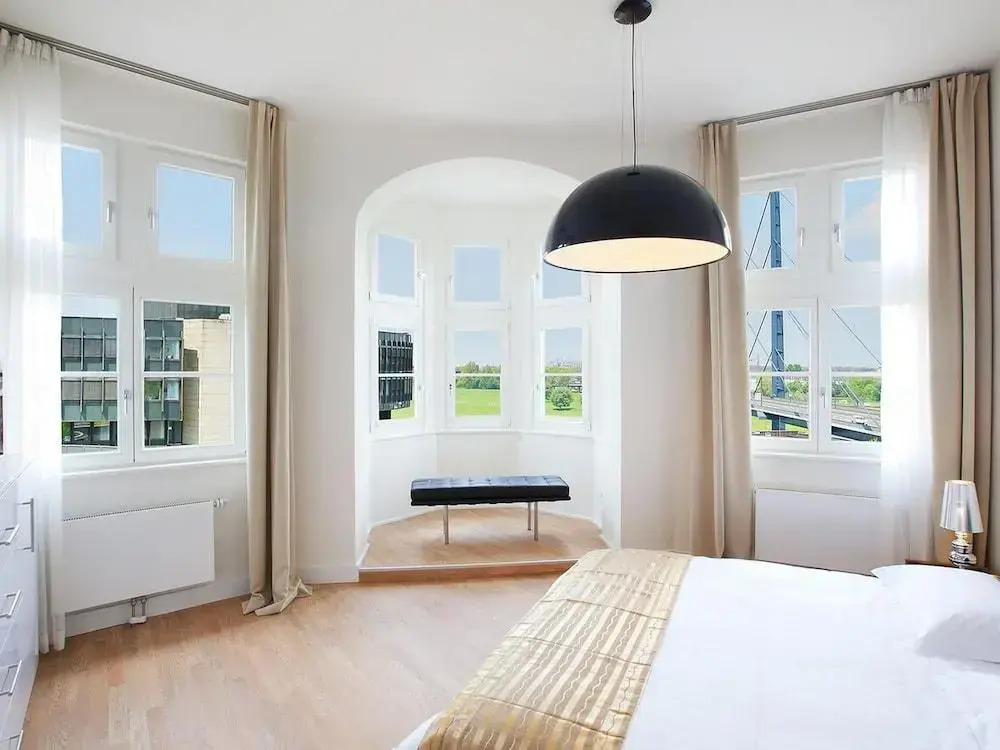 THE RED - Living Suites by the Rhine
