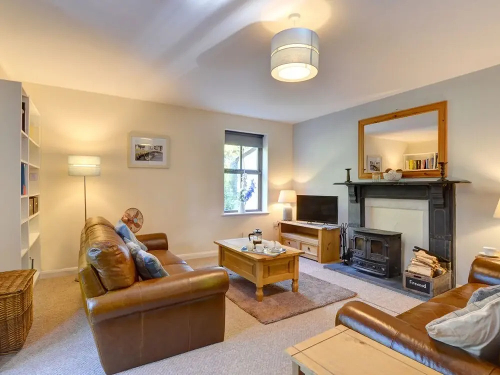 Restful Holiday Home in Glandwr near River