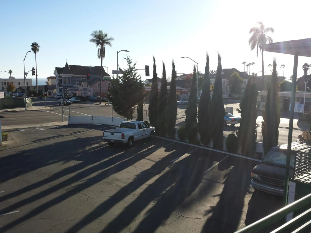 Travelers Beach Inn