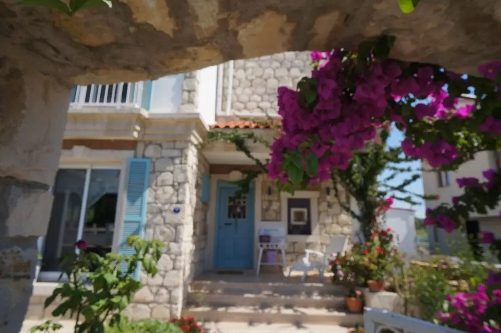 Dantel Konuk Evi