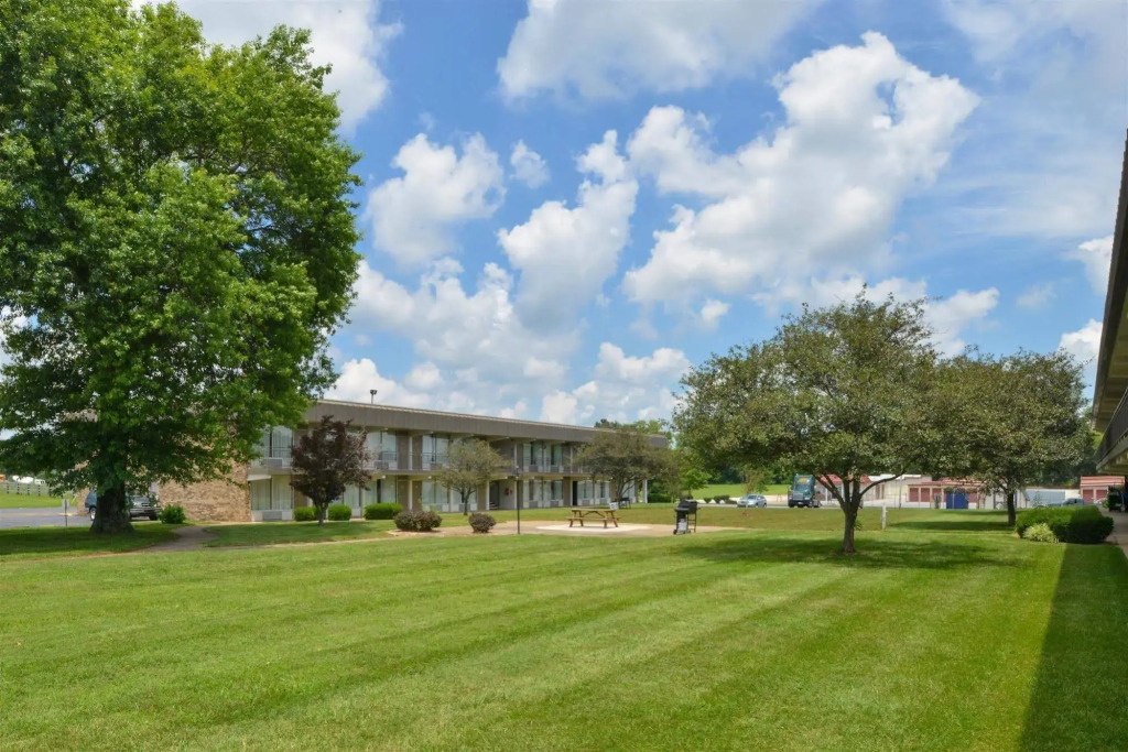 Americas Best Value Inn Bowling Green
