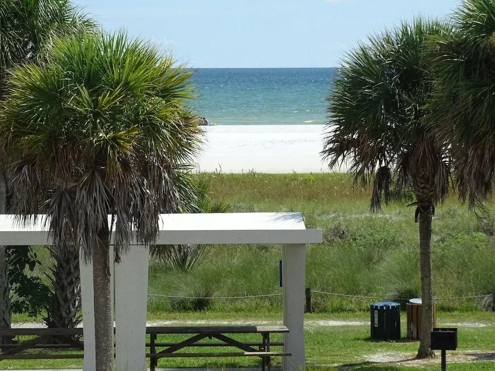 Sunset Royale - 206 2 Bedrooms 2 Bathrooms Condo