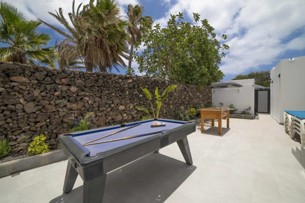 Ananda (L1) in Tias with 4 bedrooms and 4 bathrooms