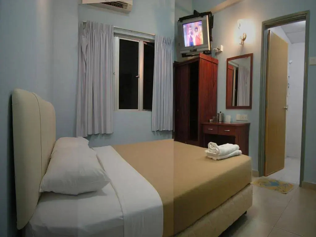 JRL Budget Inn Hotel