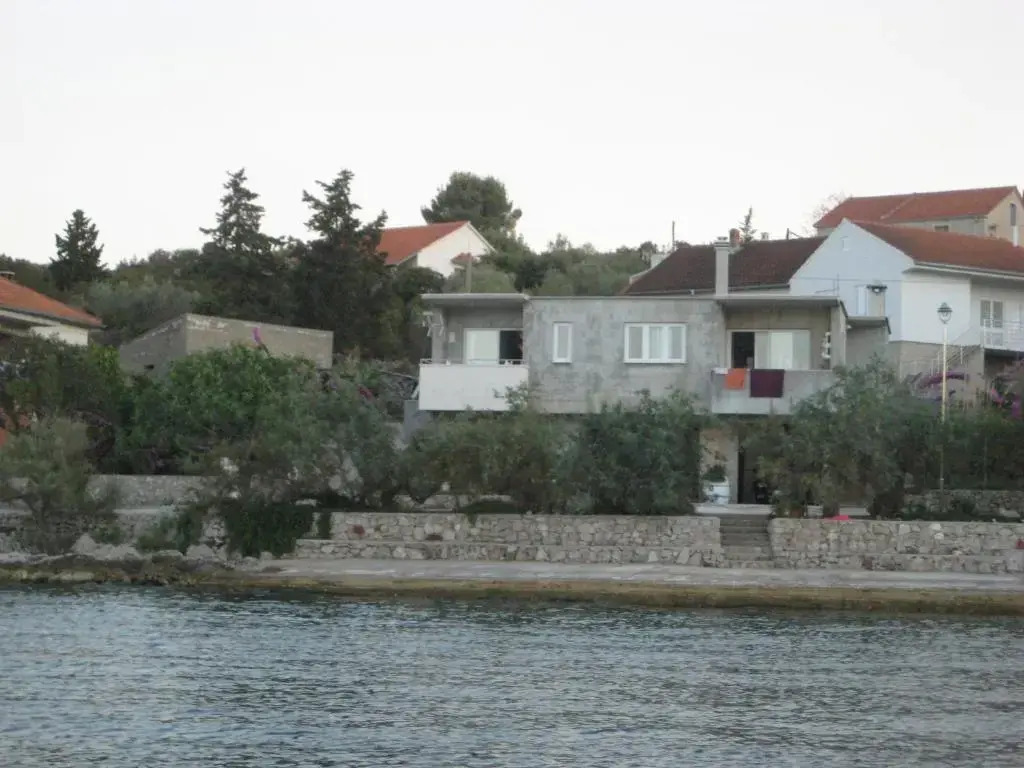 Apartment Lara