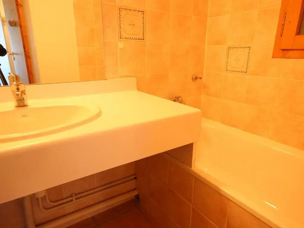 Appartement Landry-Vallandry, 3 pièces, 8 personnes - FR-1-411-342