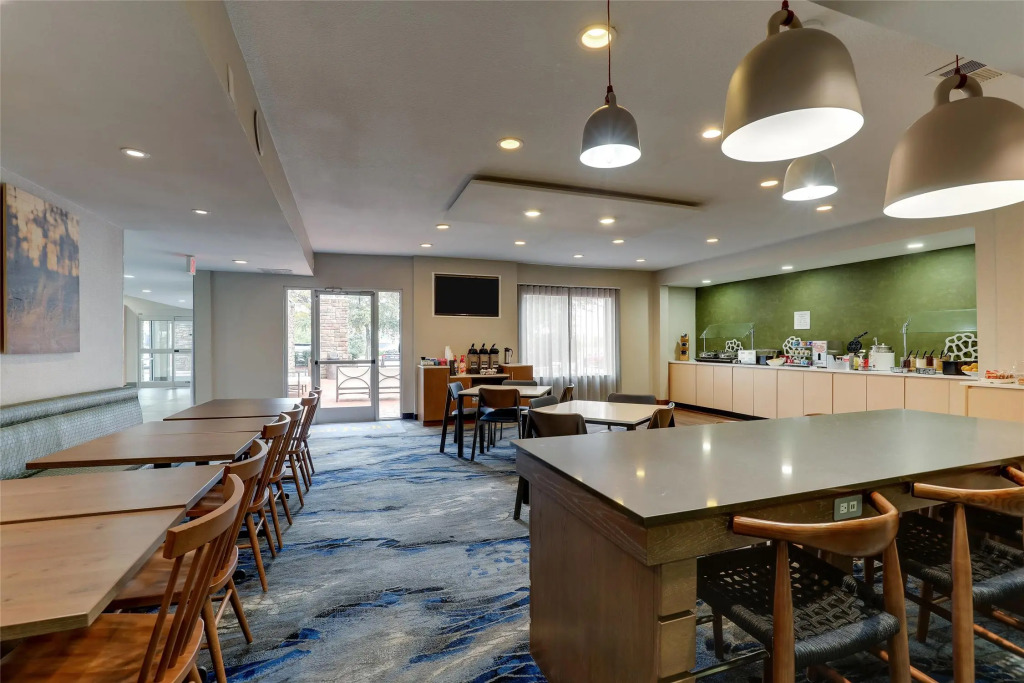 Best Western Plus Las Colinas Inn & Suites