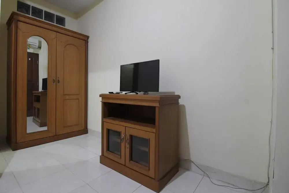 RedDoorz near Ciputra World Kuningan 3