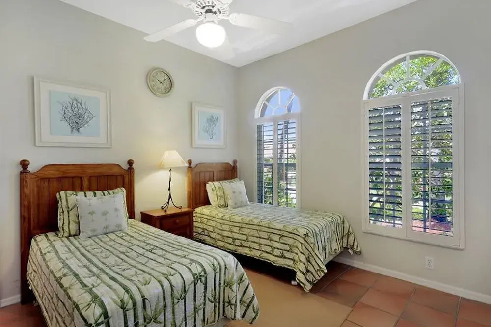Colonial Home #12972