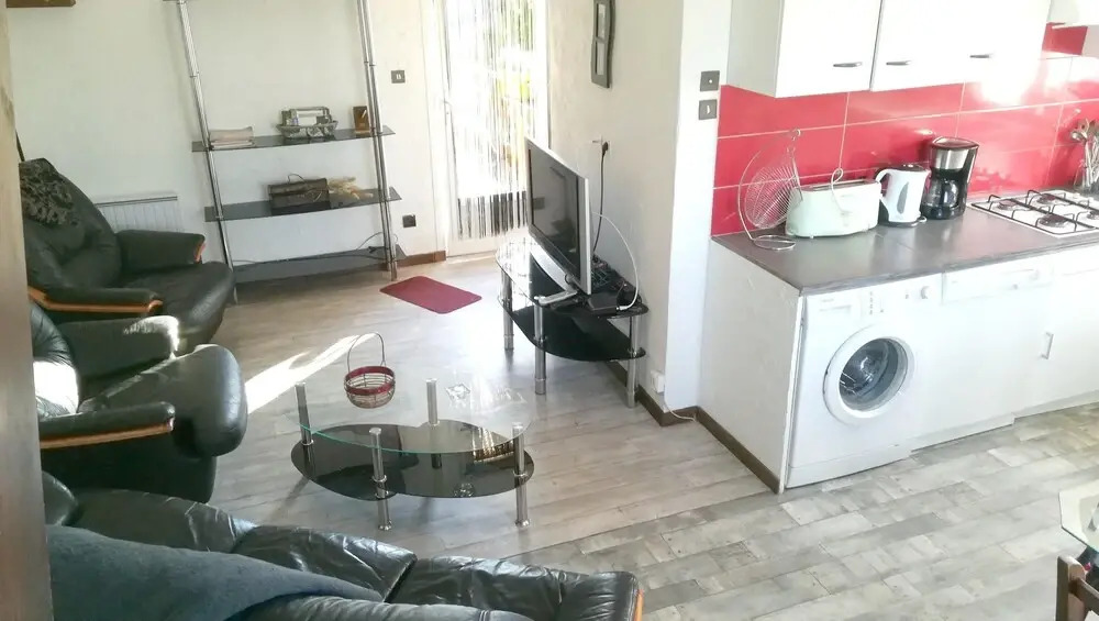 House With 3 Bedrooms in Villeneuve, With Enclosed Garden and Wifi
