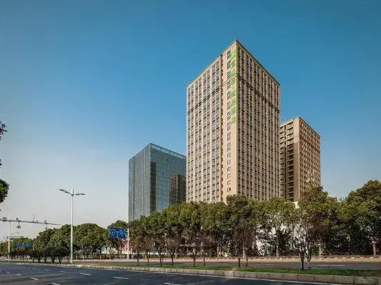Cuiping Crystal Shangpin Hotel (Nanjing Xingang Cuiping Crystal Plaza Branch)