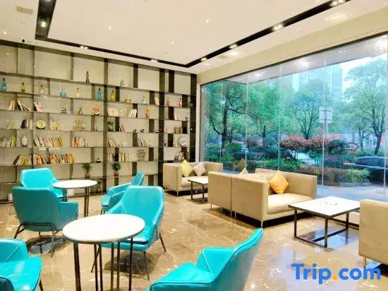 Sanyuan Hotel (Wuling Square)