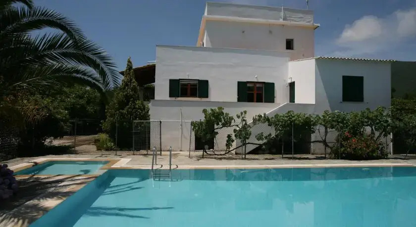 Villa Dina