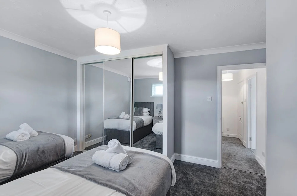 Karah Suites - The Galleria